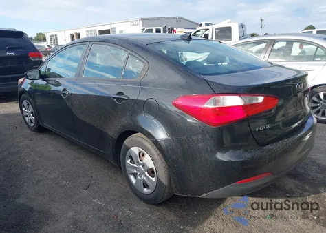 2016 Kia Forte Lx z USA, uszkodzony, nr VIN KNAFK4A6XG5438047
